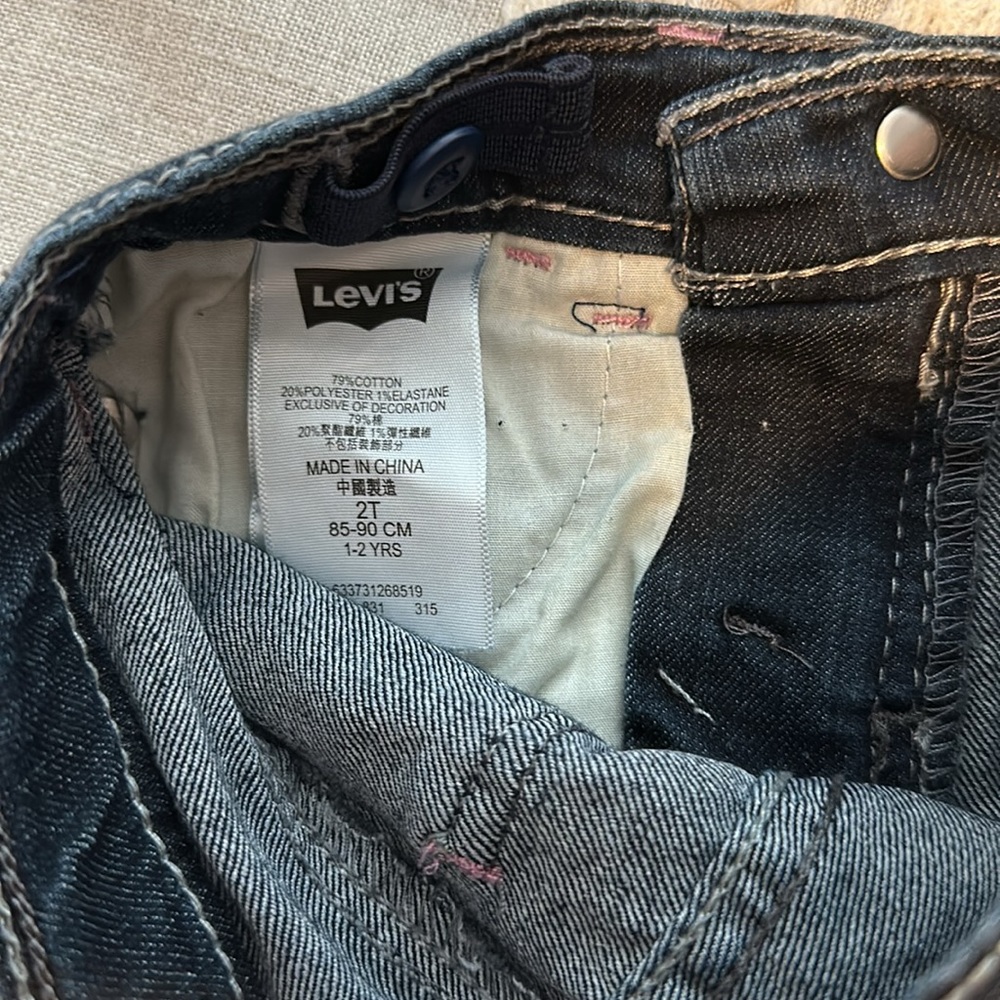 Levi’s pants - Picture 3 of 4